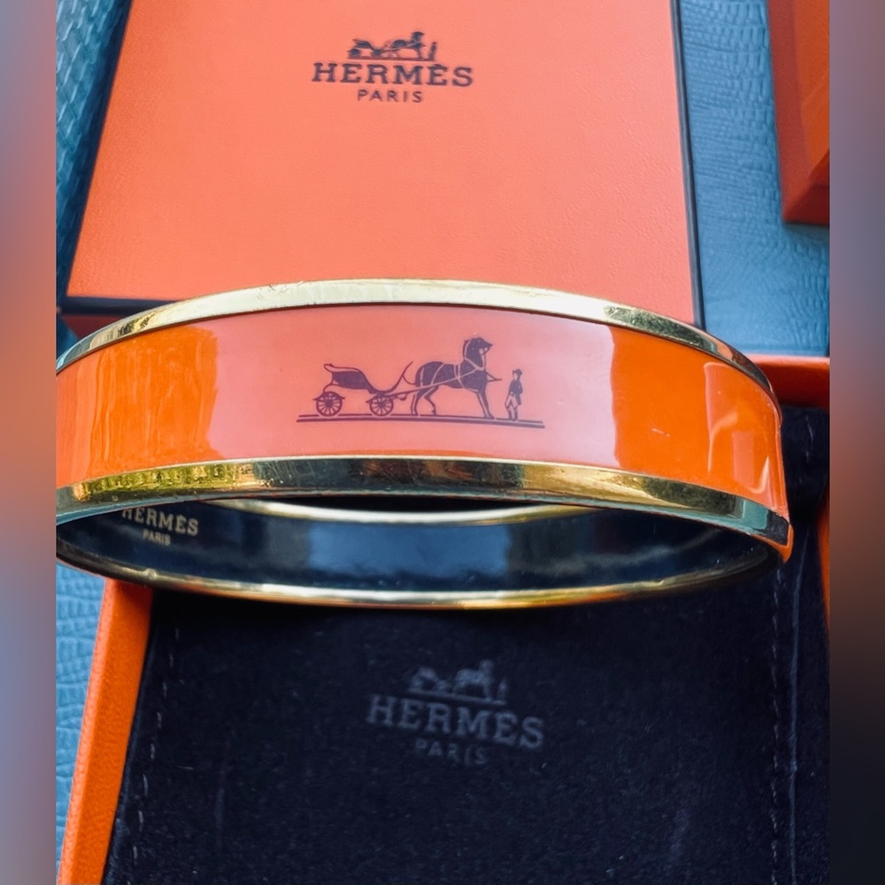 Hermès Calèche narrow orange enamel bangle